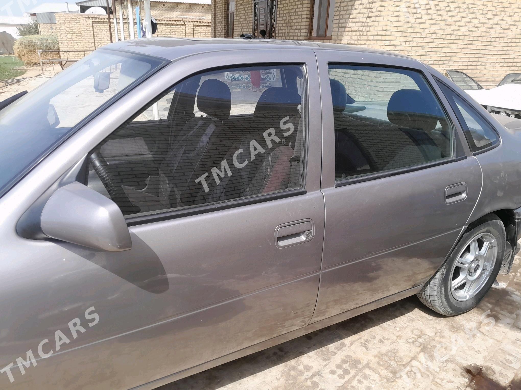Opel Vectra 1991 - 40 000 TMT - Мары - img 6