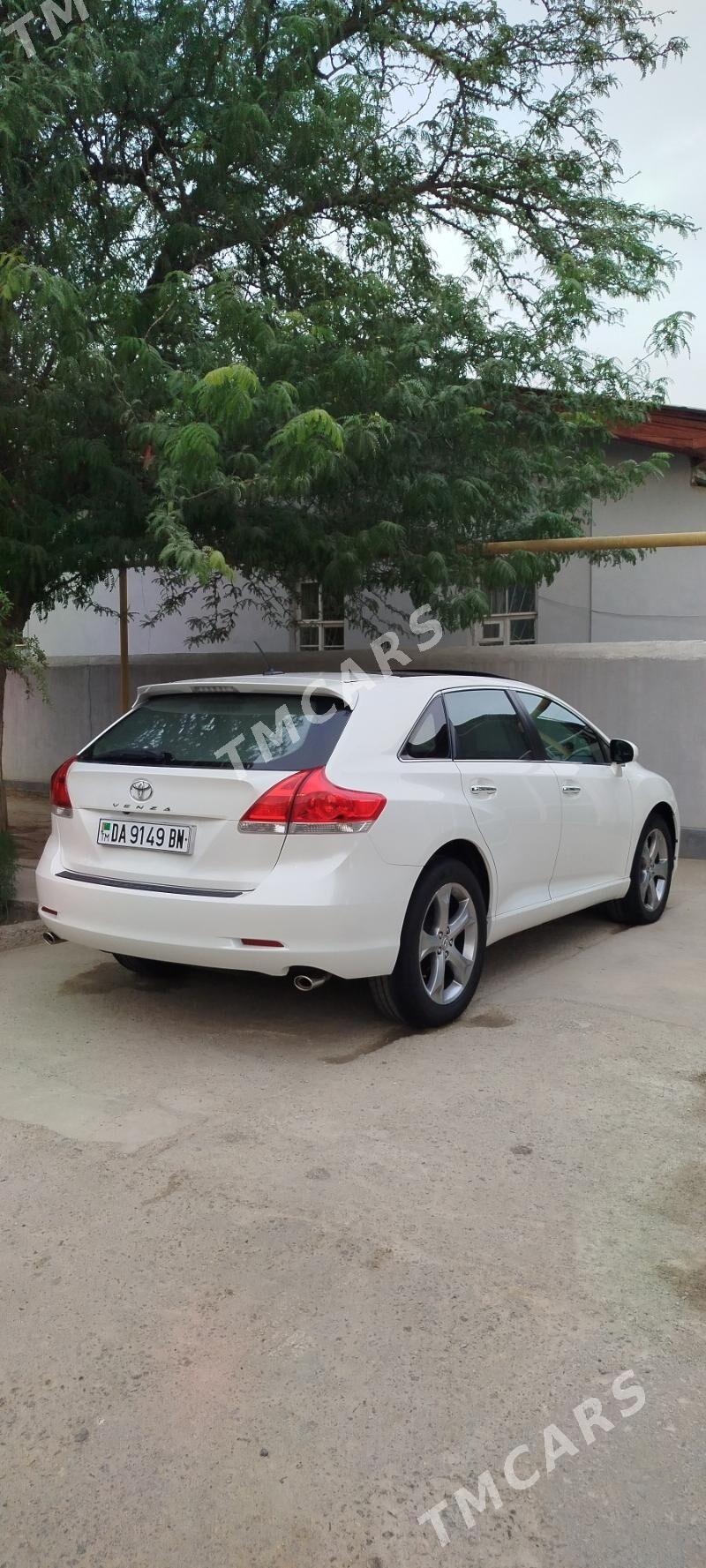 Toyota Venza 2010 - 270 000 TMT - Magtymguly - img 2