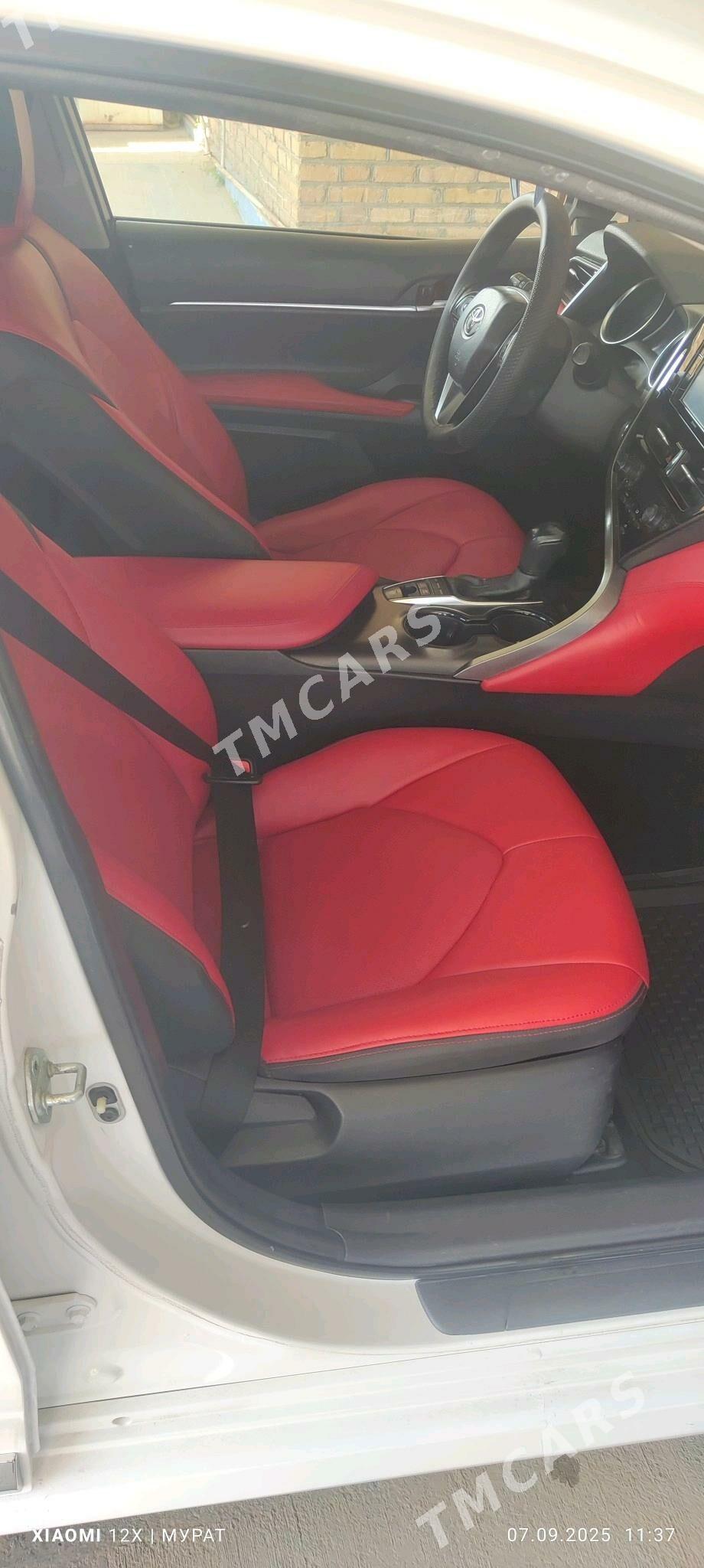 Toyota Camry Hybrid 2021 - 230 000 TMT - Ýolöten - img 2