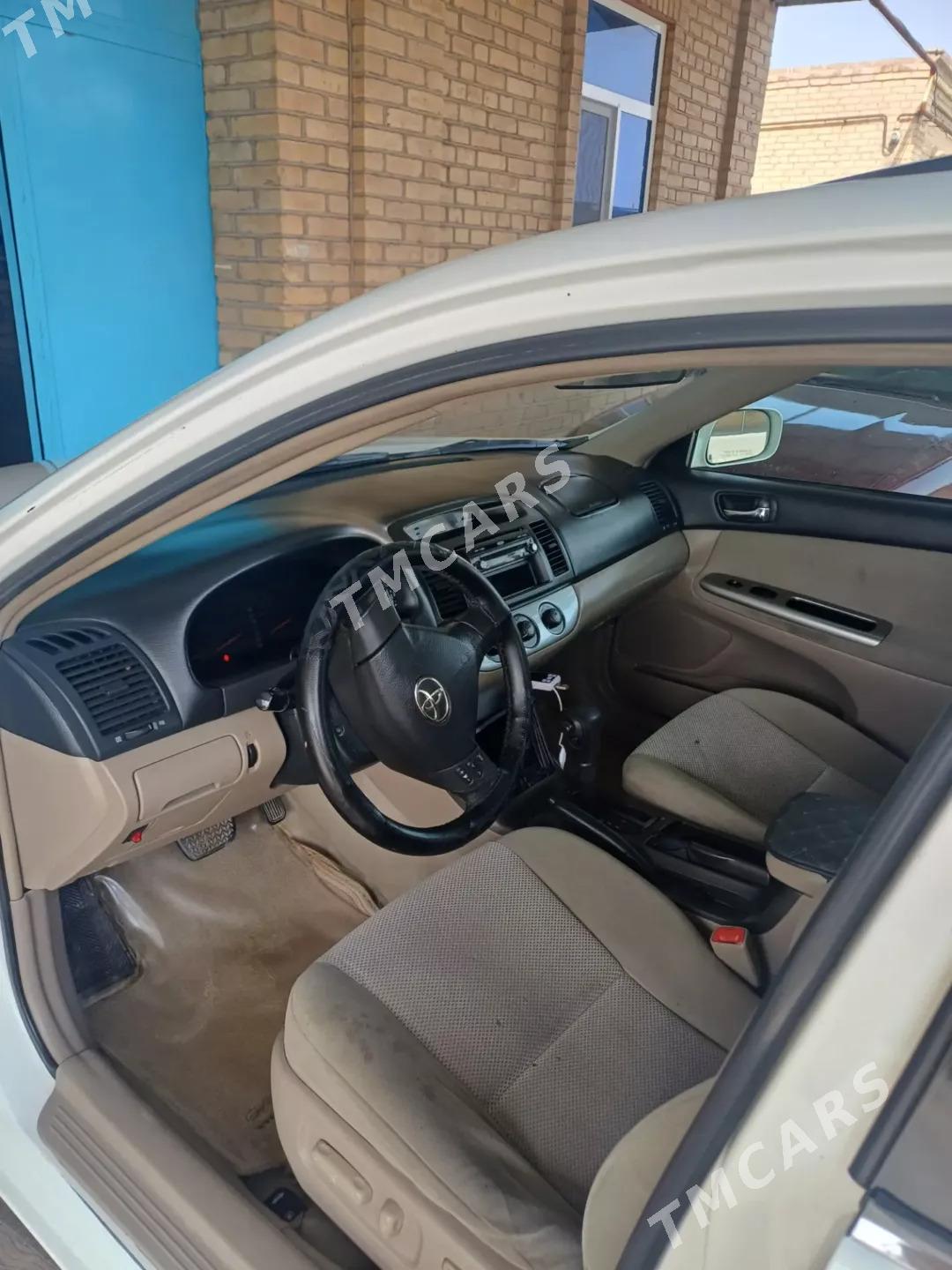 Toyota Camry 2004 - 165 000 TMT - Чарджоу - img 3