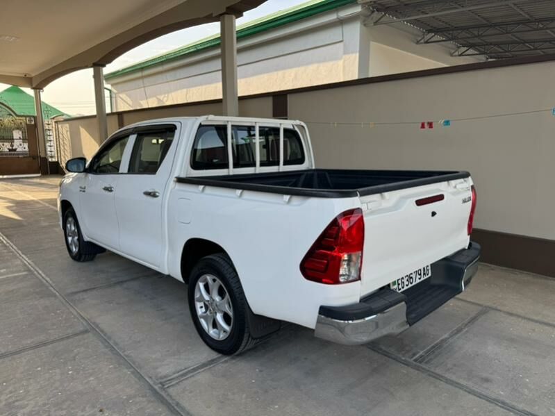 Toyota Hilux 2020 - 360 000 TMT - Ашхабад - img 4