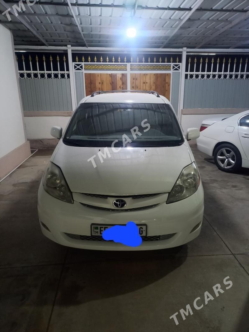 Toyota Sienna 2007 - 240 000 TMT - Гуртли - img 3