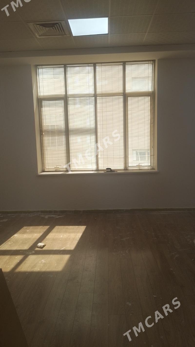 Arende ofis 235m² 7komnat - Ашхабад - img 7