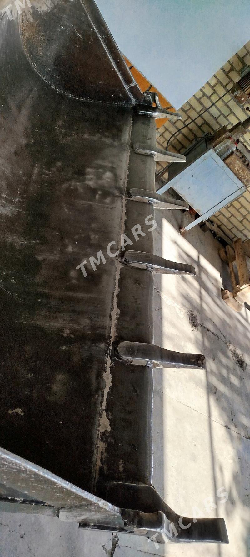 XCMG LW300F 2014 - 260 000 TMT - Чарджоу - img 2