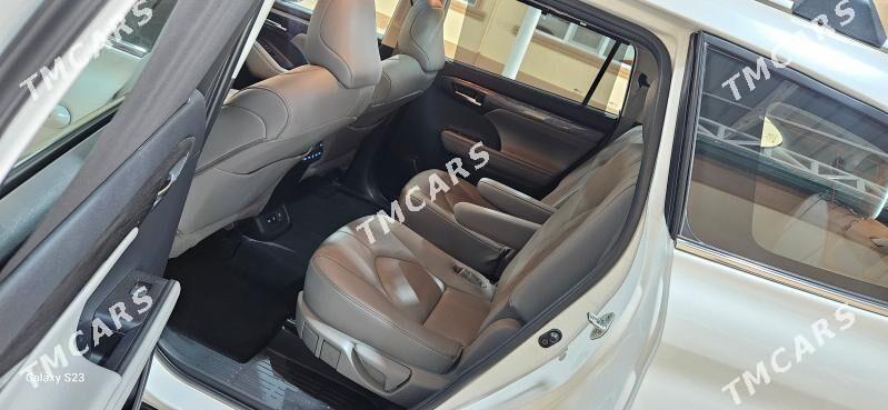 Toyota Highlander 2022 - 685 000 TMT - Ашхабад - img 8