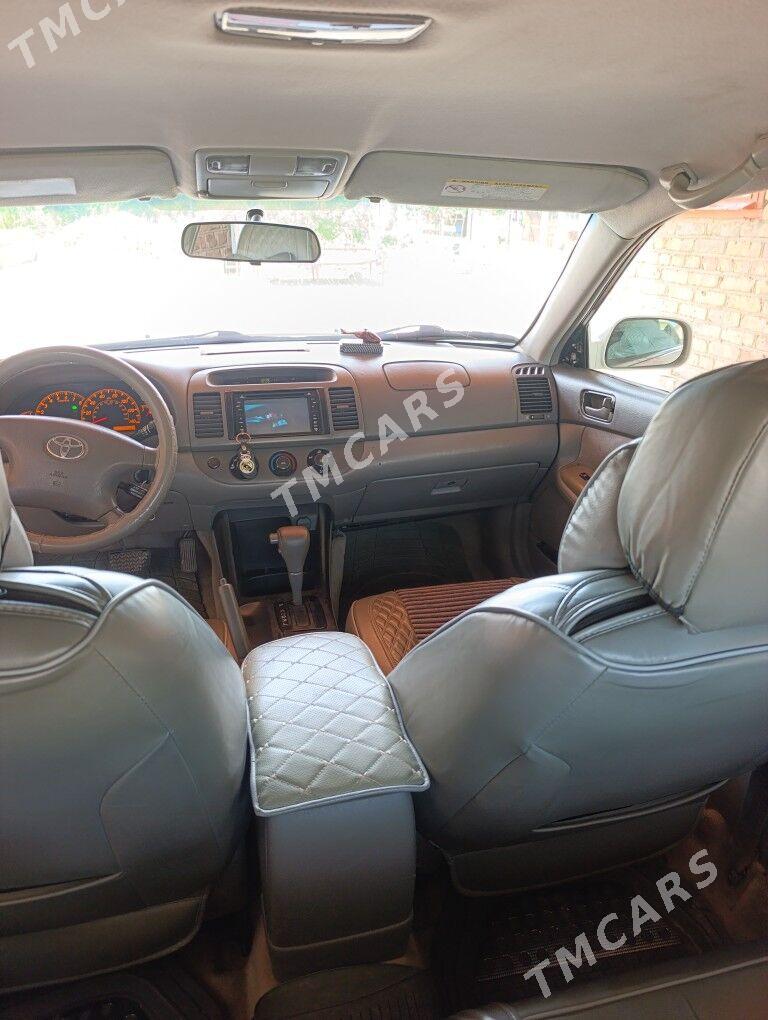 Toyota Camry 2002 - 180 000 TMT - Çärjew - img 3