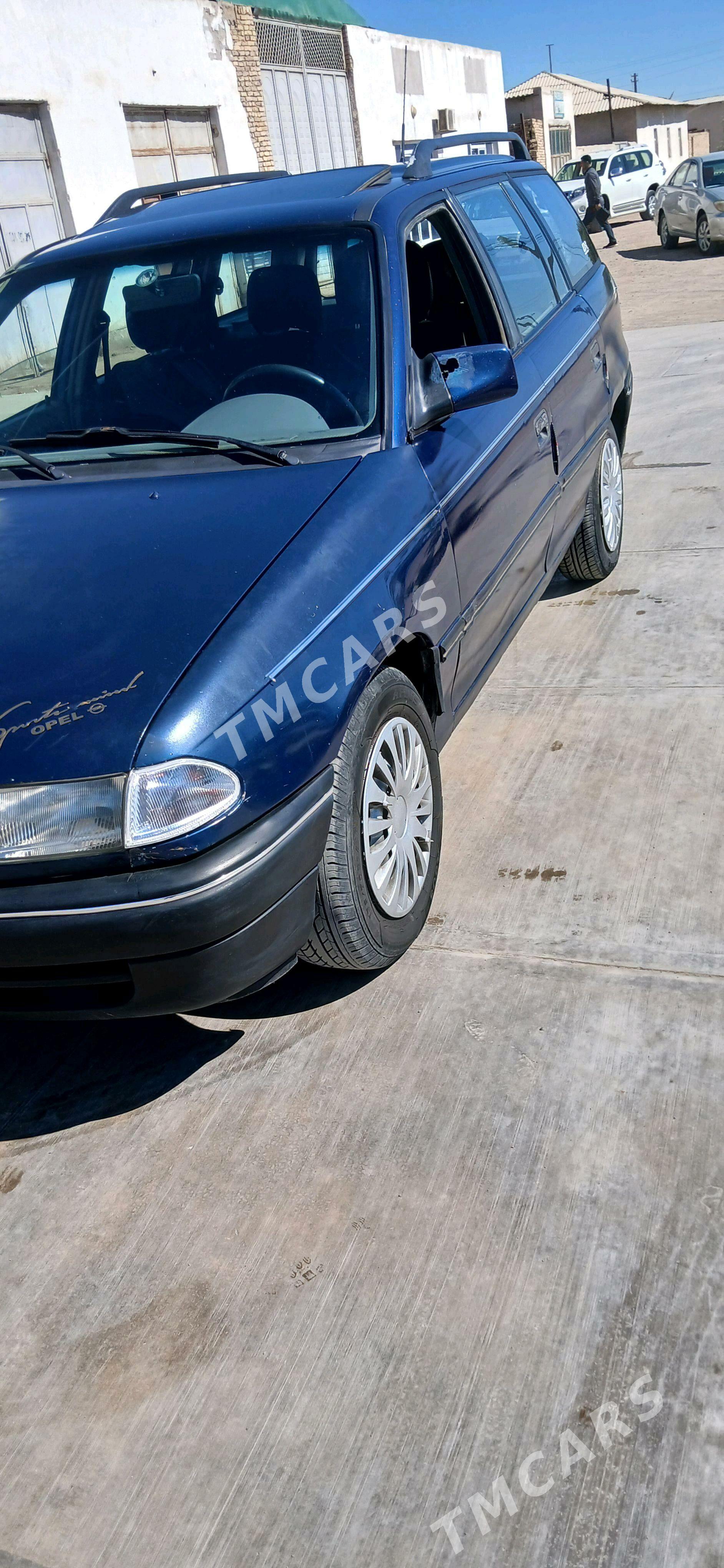 Opel Astra 1993 - 32 000 TMT - Губадаг - img 4