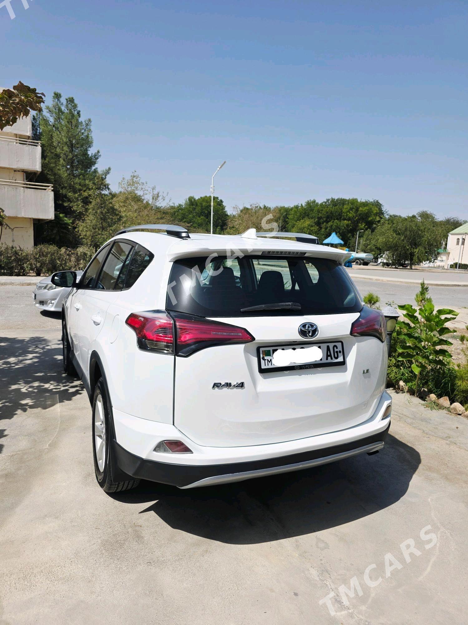 Toyota RAV4 2016 - 290 000 TMT - Aşgabat - img 4