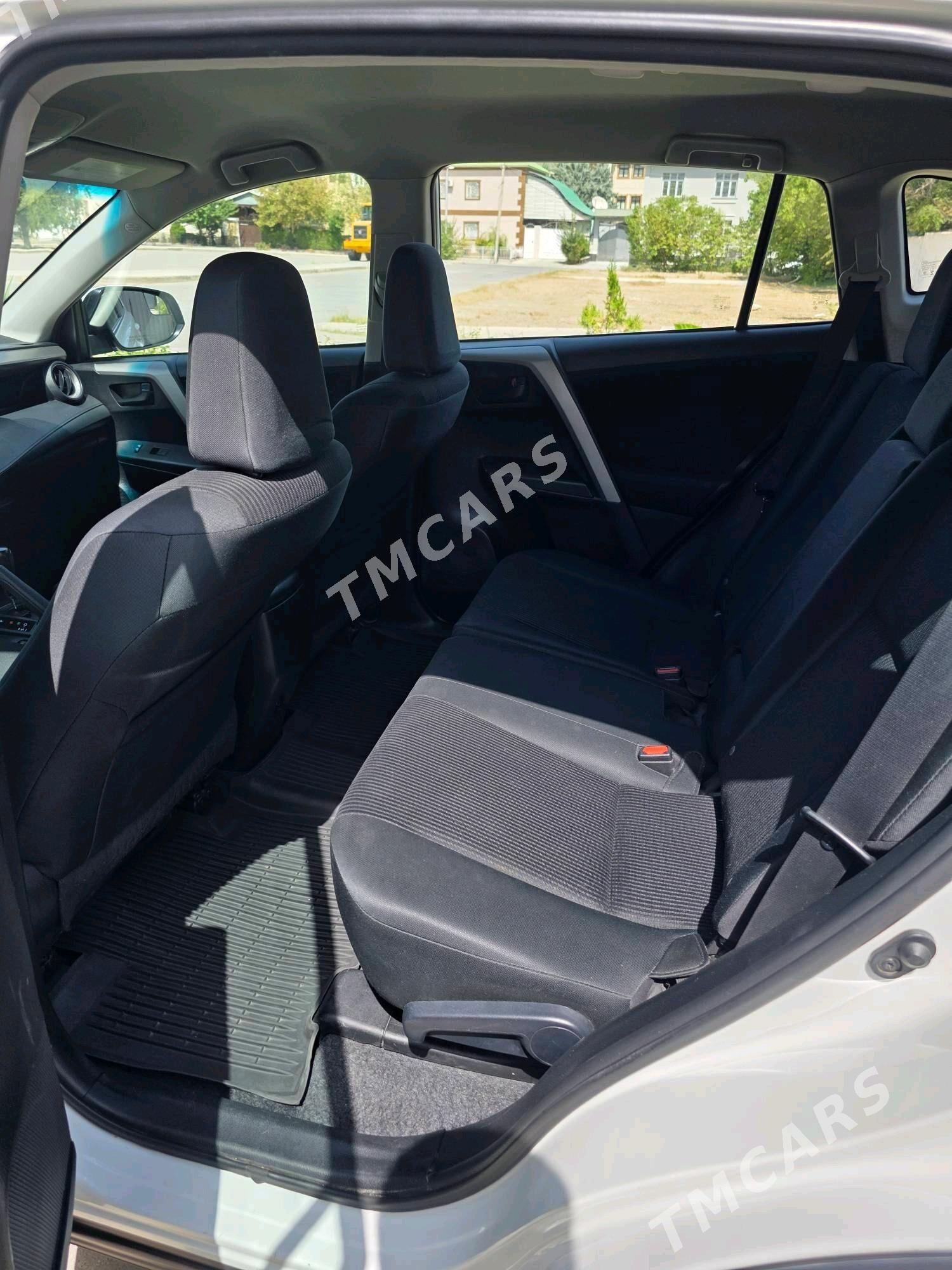 Toyota RAV4 2016 - 290 000 TMT - Aşgabat - img 9