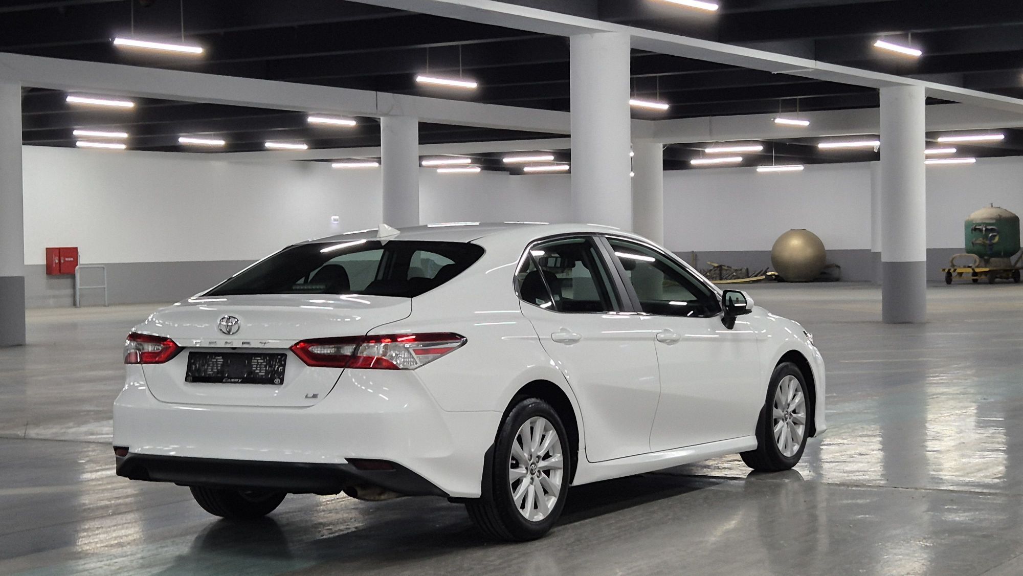 Toyota Camry 2020 - 325 000 TMT - Aşgabat - img 3
