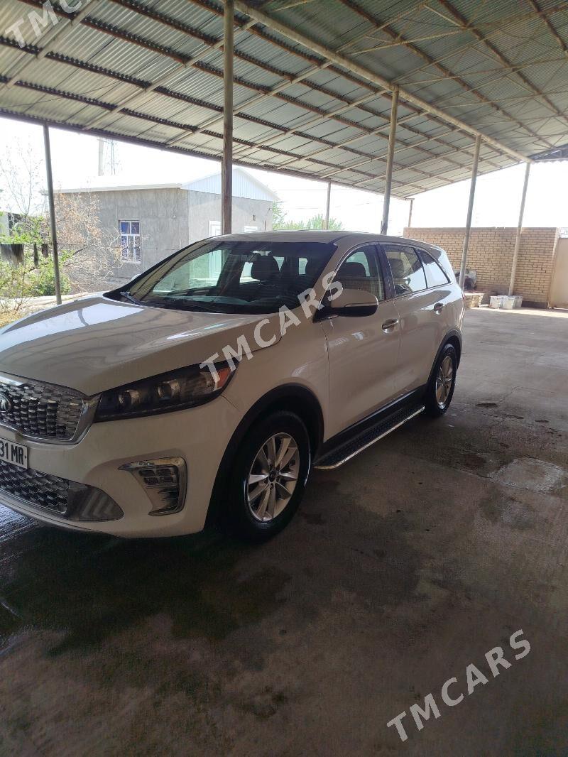 Kia Sorento 2019 - 250 000 TMT - Мары - img 3