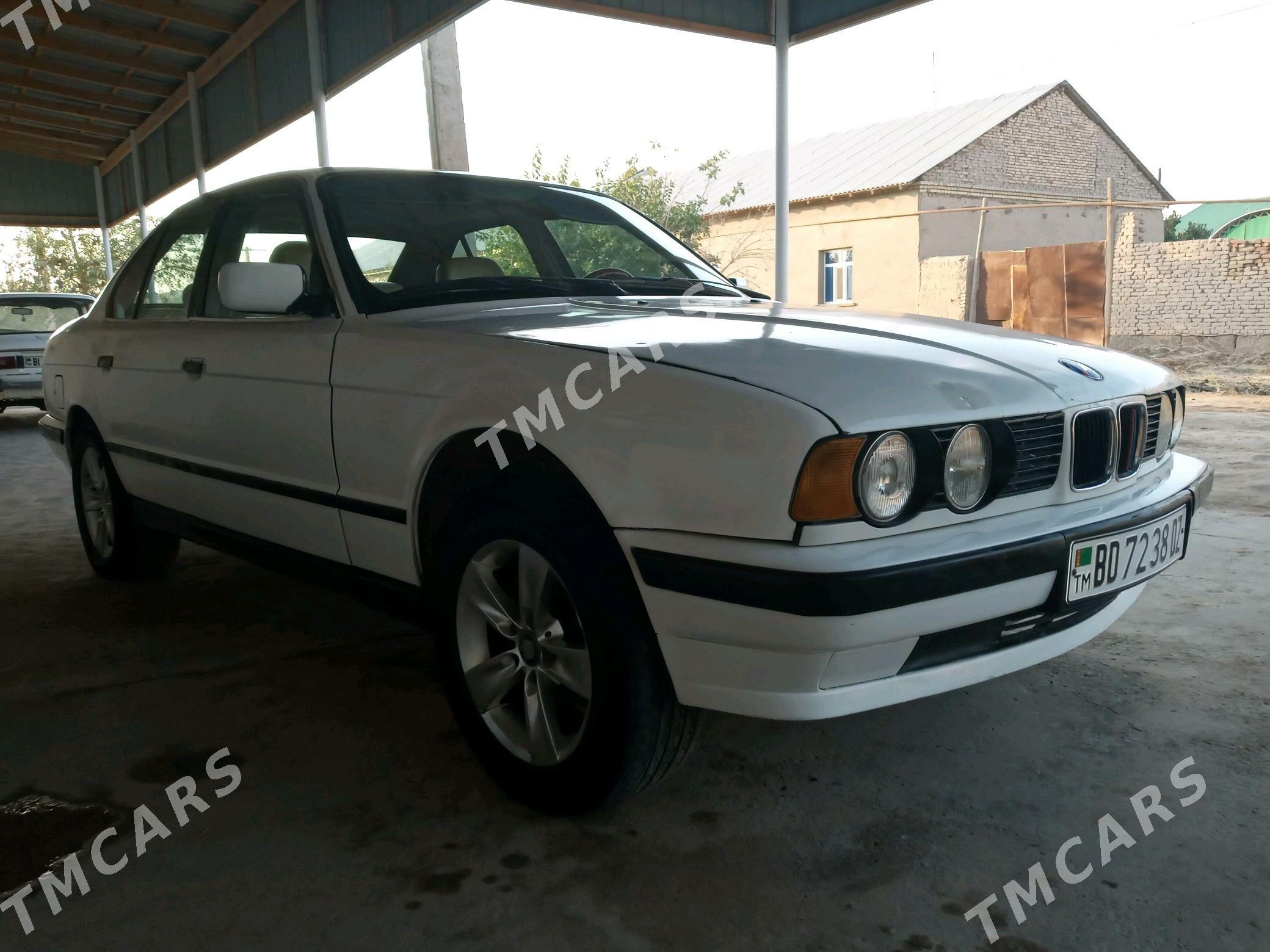 BMW 520 1991 - 45 000 TMT - Кёнеургенч - img 3