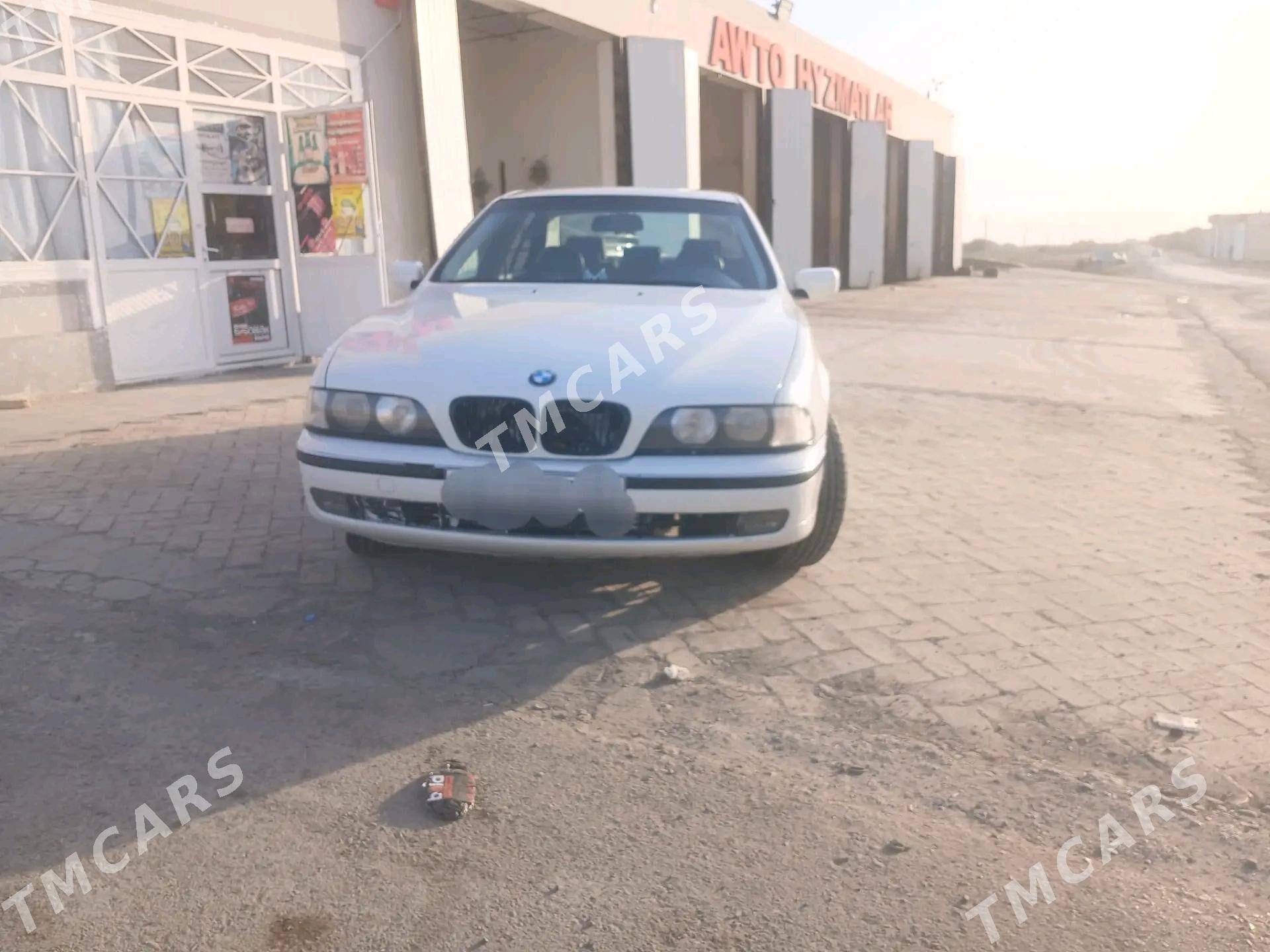 BMW E39 1998 - 80 000 TMT - Ёлётен - img 2