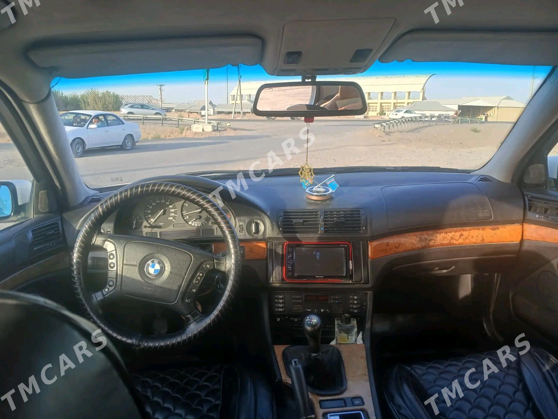 BMW E39 1998 - 80 000 TMT - Ёлётен - img 7