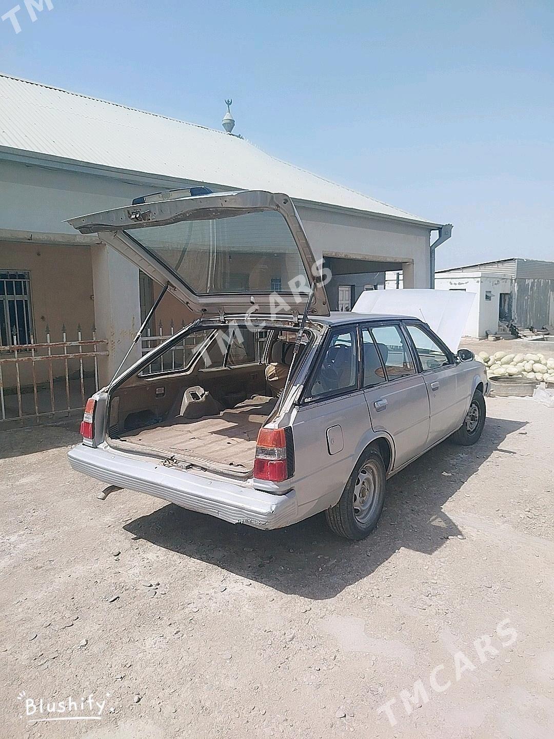 Nissan Kicks 1989 - 25 000 TMT - Мургап - img 8
