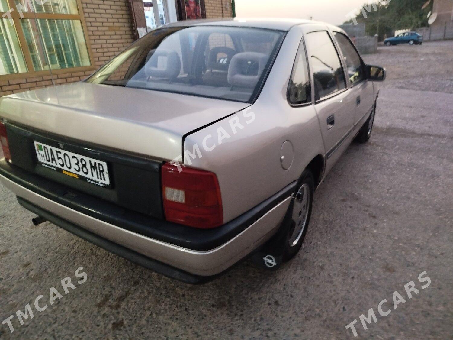 Opel Vectra 1990 - 39 000 TMT - Мары - img 7
