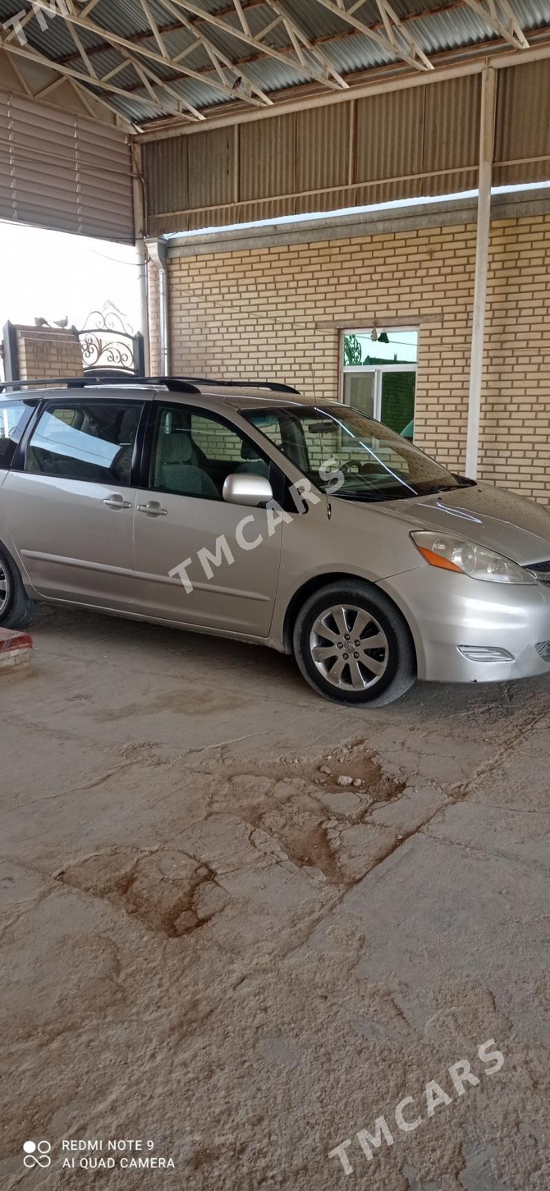 Toyota Sienna 2005 - 190 000 TMT - Mary - img 5