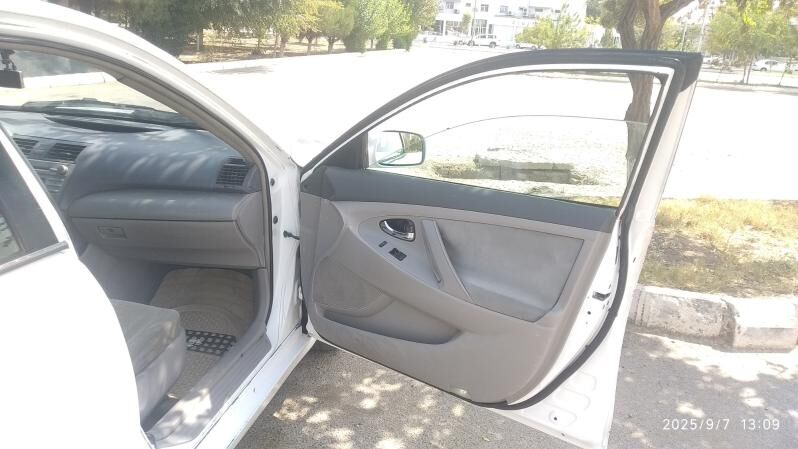 Toyota Camry 2006 - 130 000 TMT - Мары - img 9