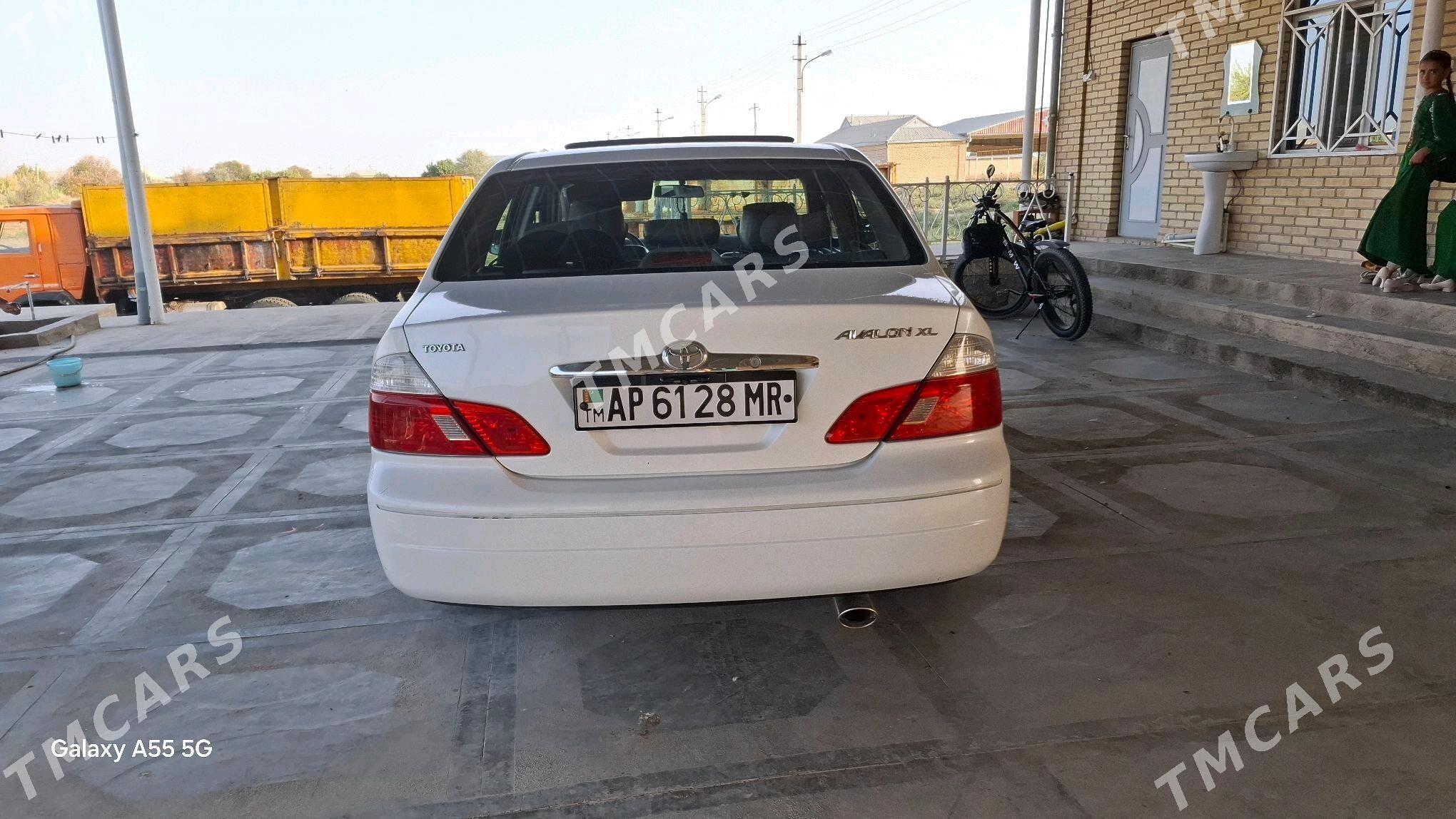 Toyota Avalon 2004 - 190 000 TMT - Векильбазар - img 3