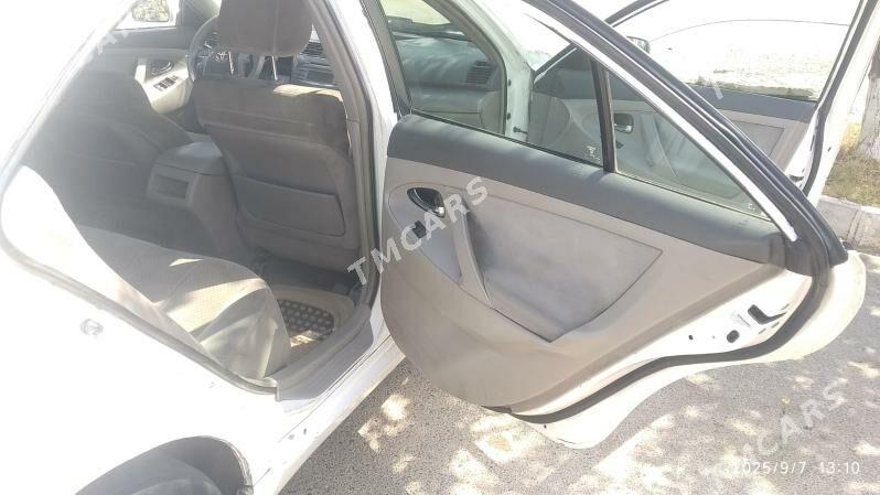 Toyota Camry 2006 - 130 000 TMT - Мары - img 5