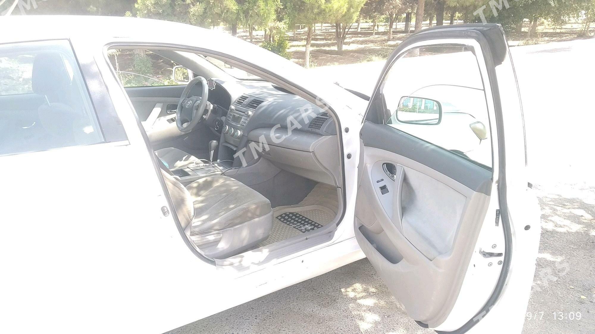 Toyota Camry 2006 - 130 000 TMT - Мары - img 7