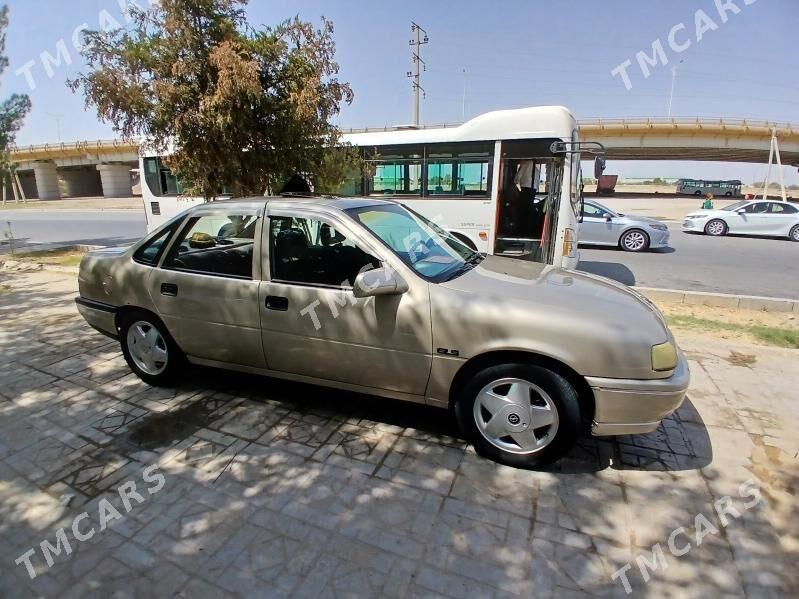Opel Vectra 1990 - 28 500 TMT - Арзув - img 4