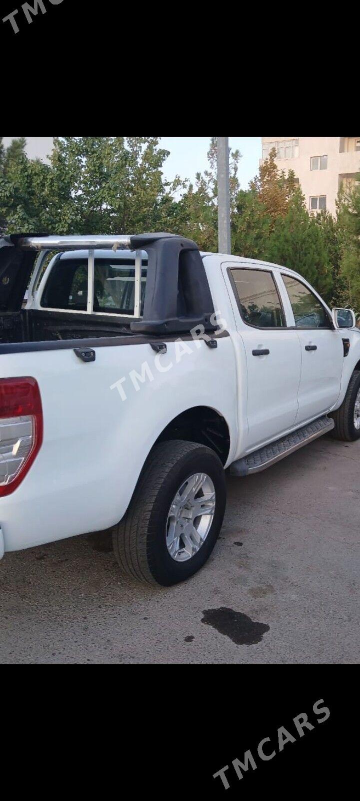 Toyota Hilux 2012 - 220 000 TMT - Ашхабад - img 3