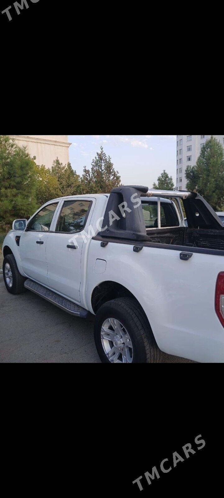 Toyota Hilux 2012 - 220 000 TMT - Ашхабад - img 2