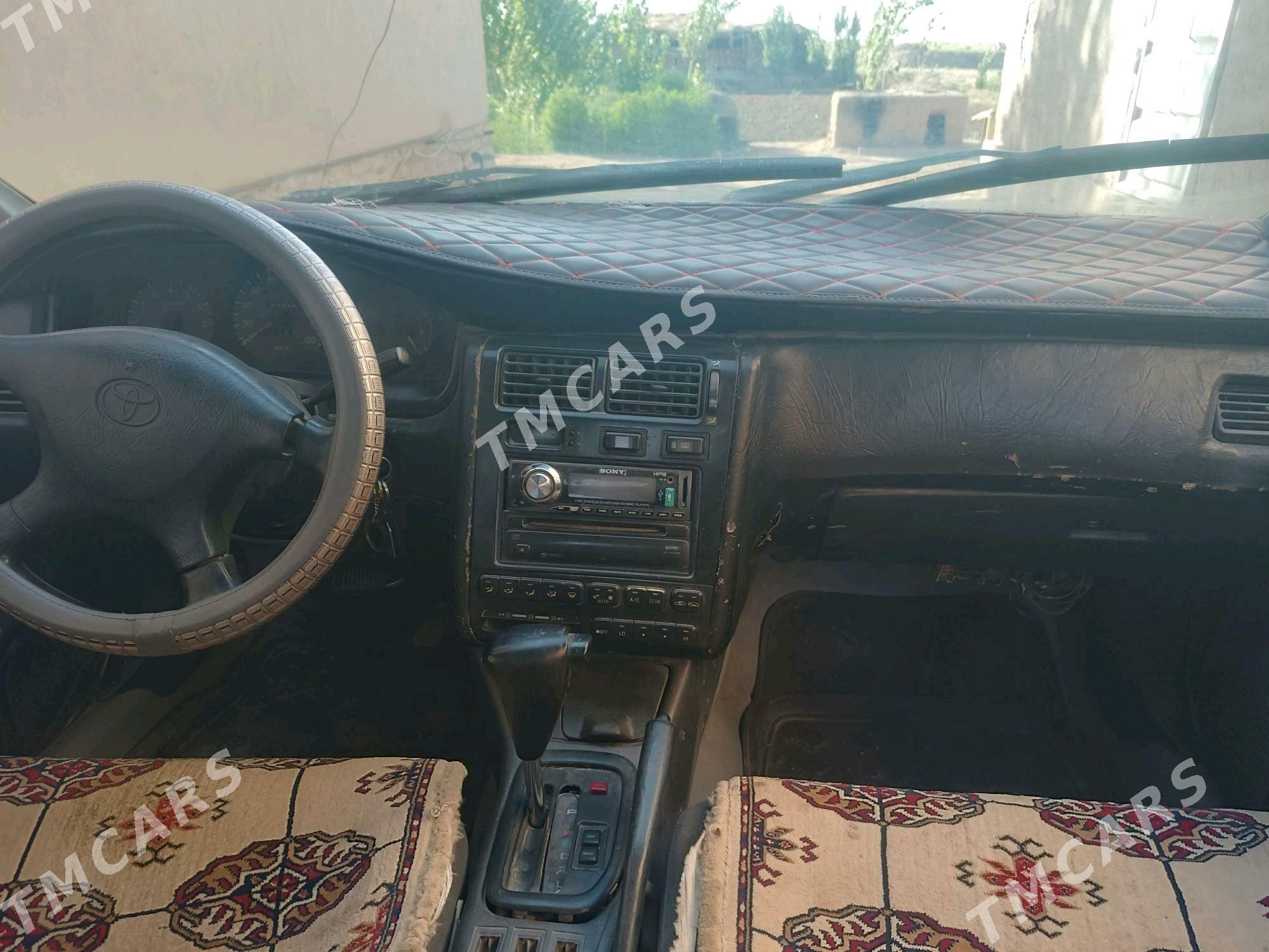 Toyota Corona 1995 - 60 000 TMT - Губадаг - img 2