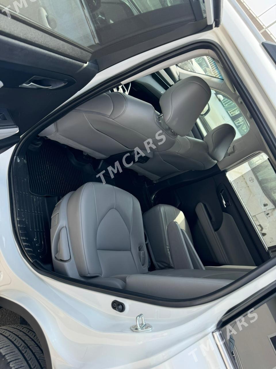 Toyota Highlander 2022 - 640 000 TMT - Bedew - img 6