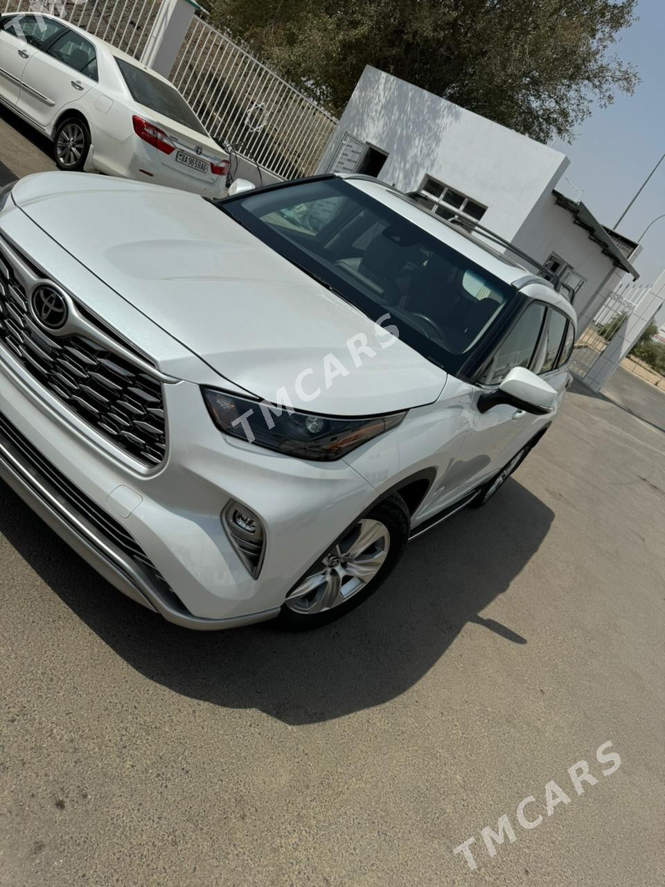 Toyota Highlander 2022 - 640 000 TMT - Bedew - img 3