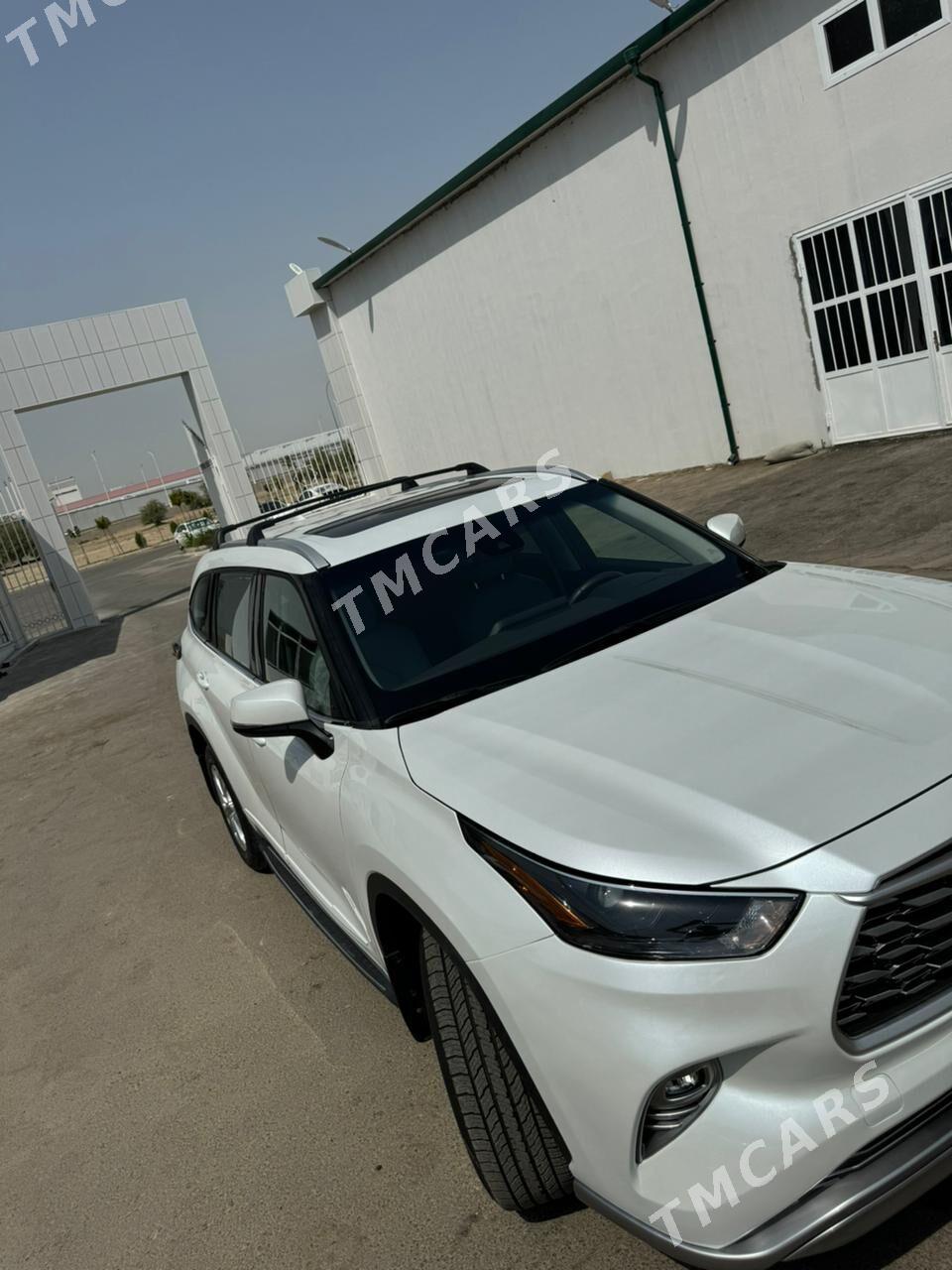 Toyota Highlander 2022 - 640 000 TMT - Bedew - img 2