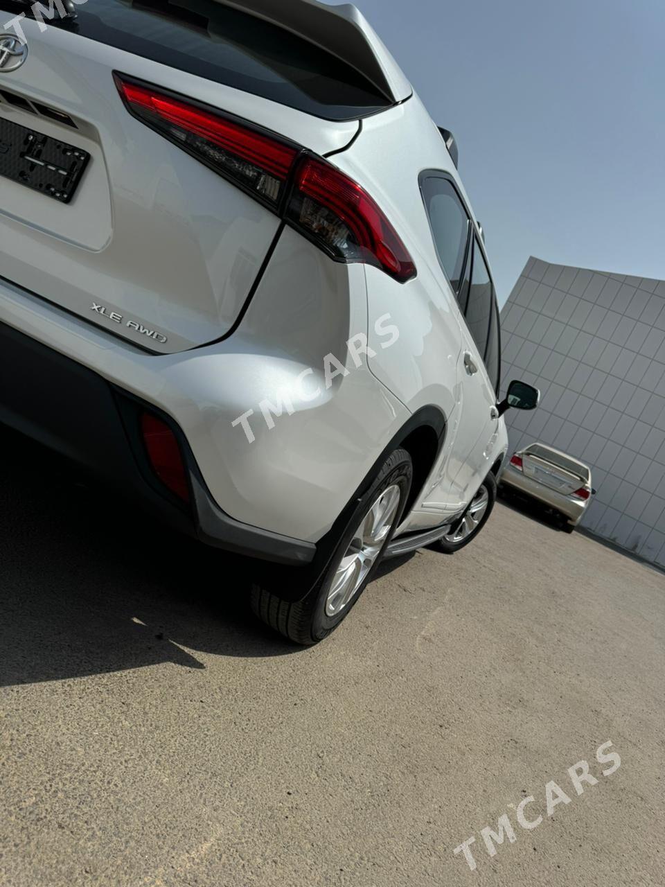Toyota Highlander 2022 - 640 000 TMT - Bedew - img 4