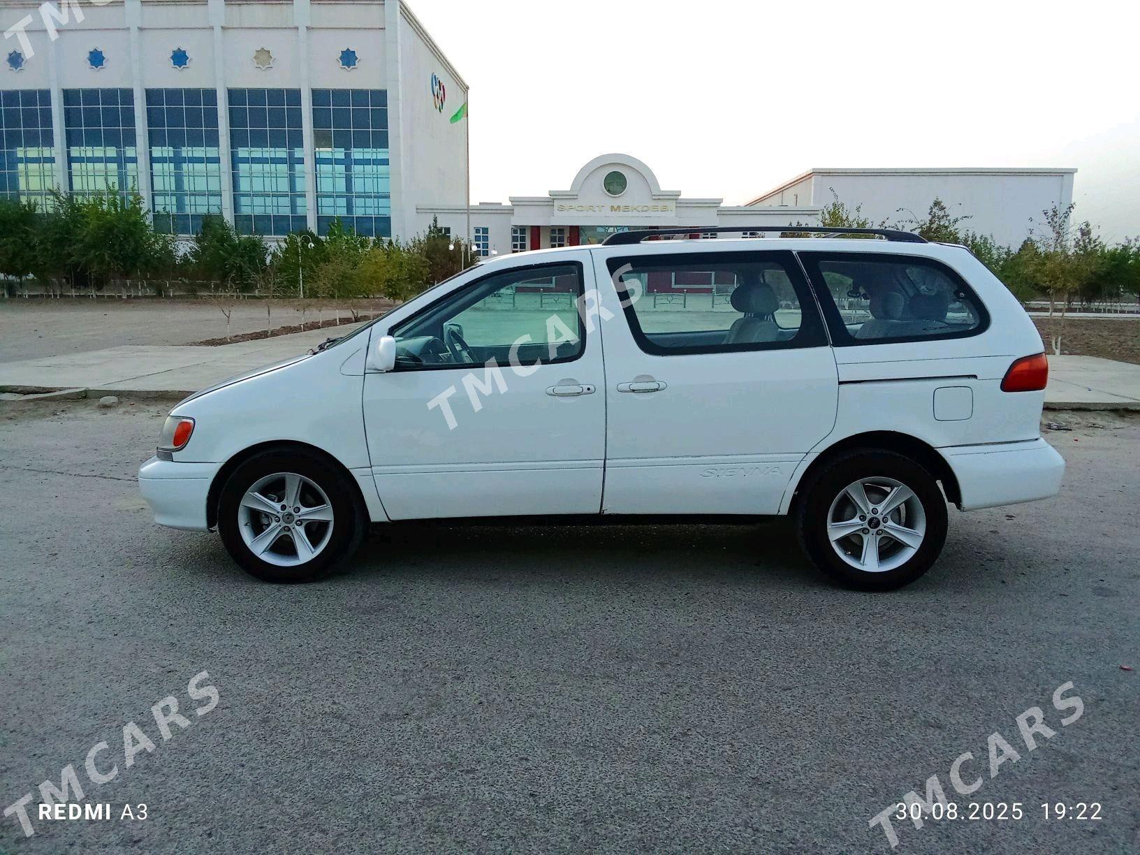 Toyota Sienna 2000 - 135 000 TMT - Бабадайхан - img 3