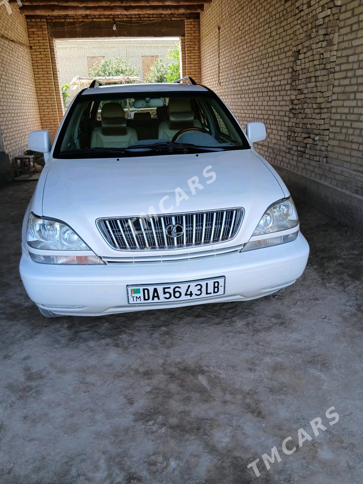 Lexus RX 300 2003 - 180 000 TMT - Дянев - img 9