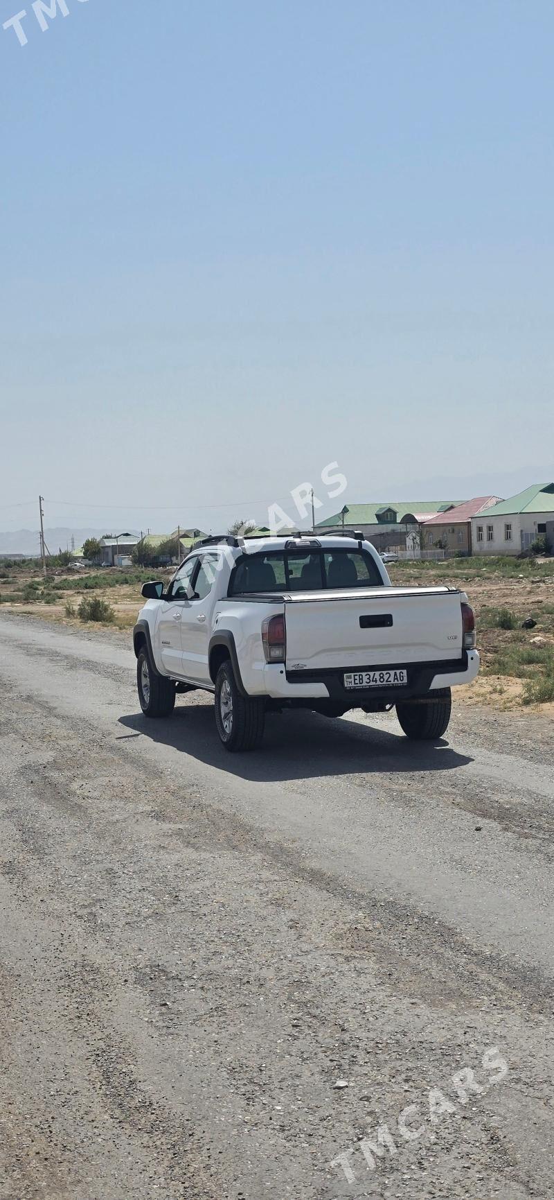 Toyota Tacoma 2019 - 470 000 TMT - Ашхабад - img 8