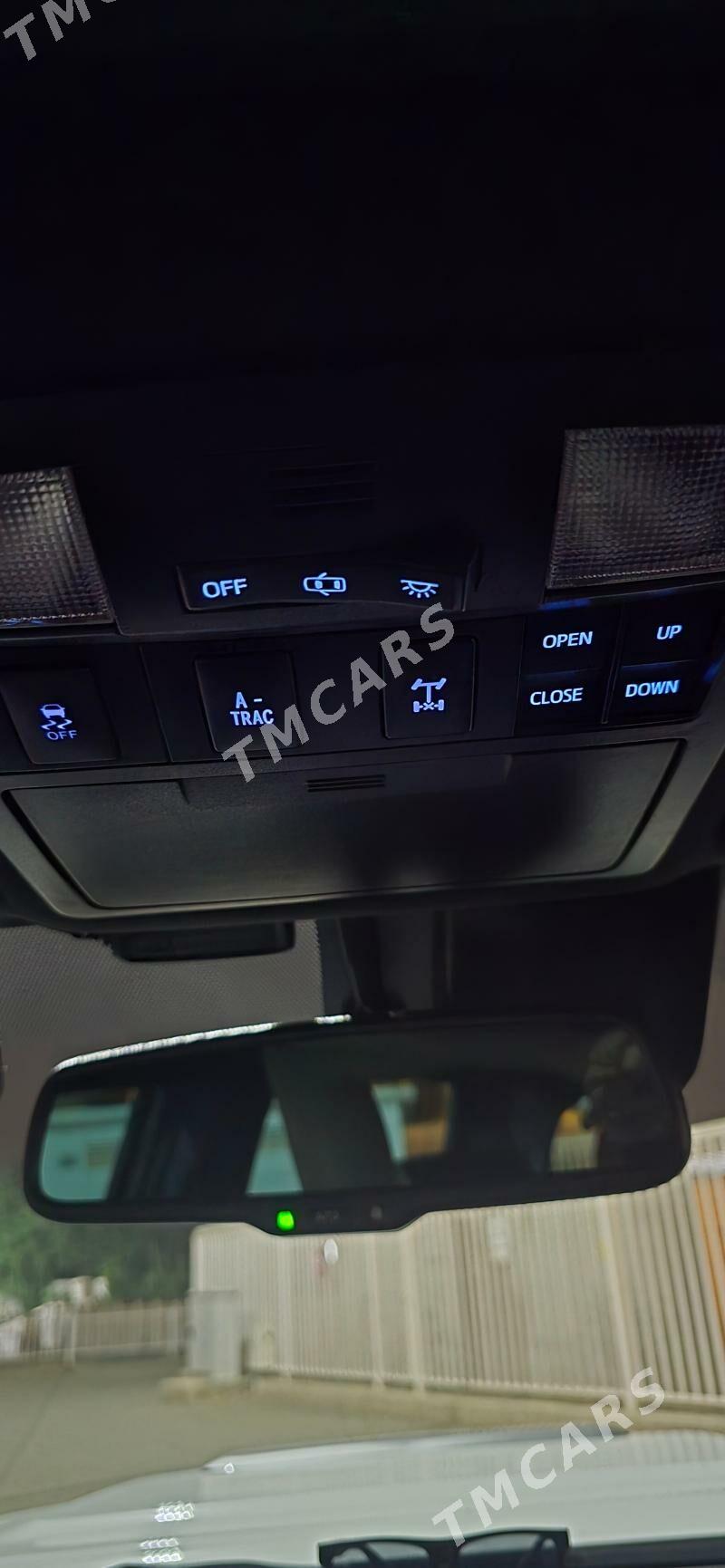 Toyota Tacoma 2019 - 470 000 TMT - Ашхабад - img 2