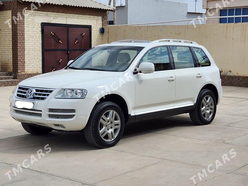 Volkswagen Touareg 2005 - 119 000 TMT - Мары - img 3