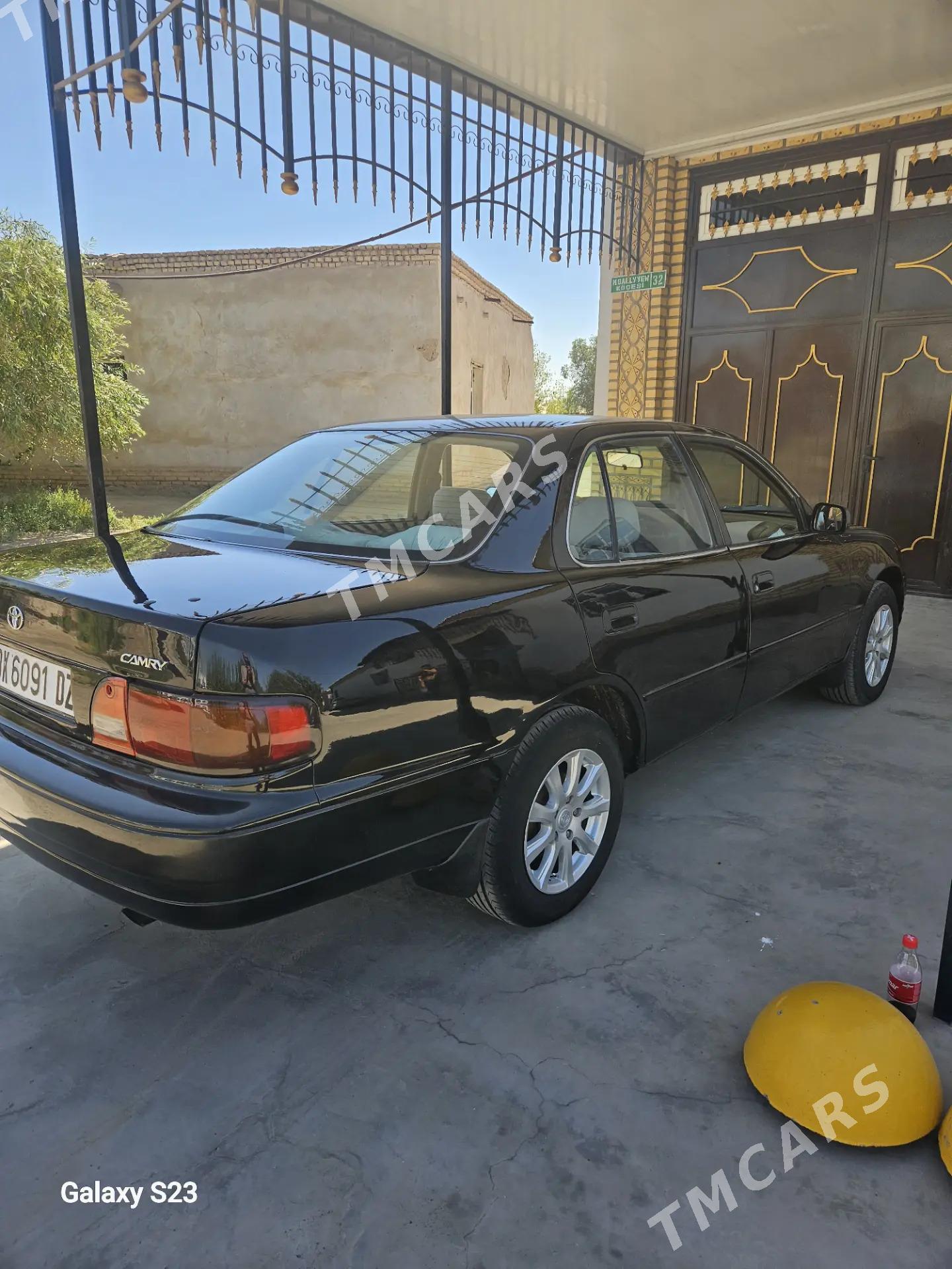 Toyota Camry 1996 - 92 000 TMT - Gubadag - img 3