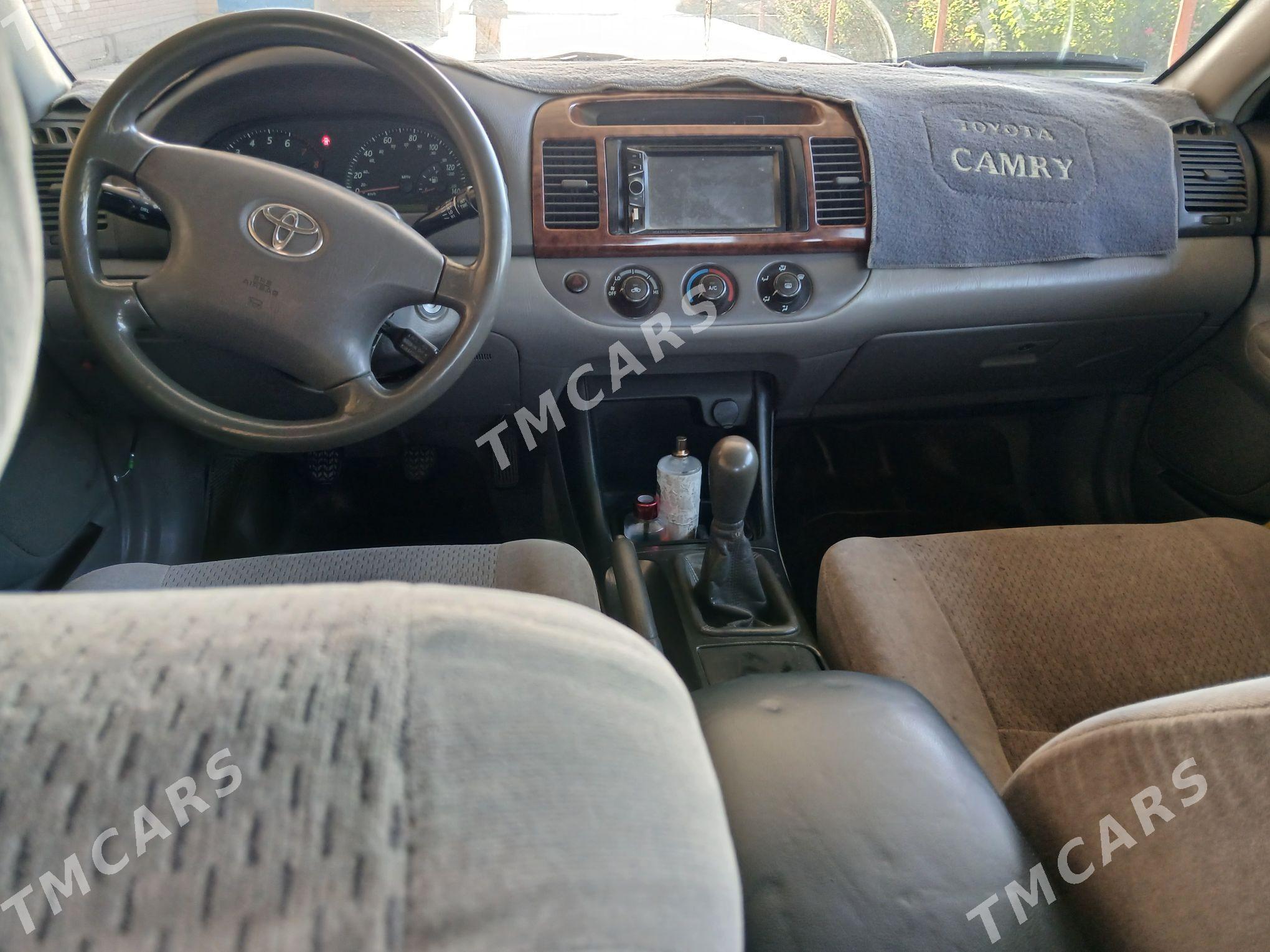 Toyota Camry 2004 - 140 000 TMT - Фарап - img 8