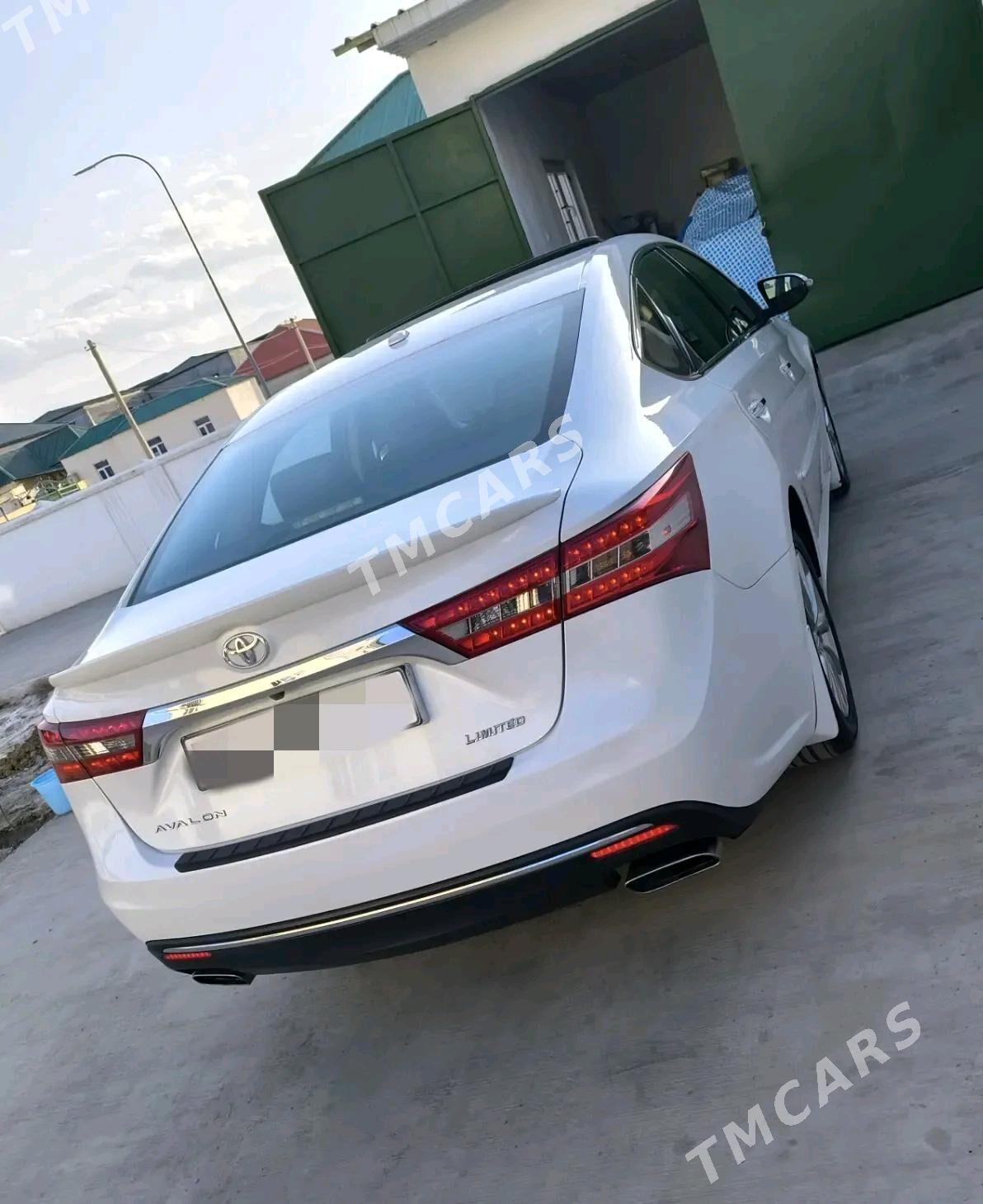 Toyota Avalon 2017 - 340 000 TMT - Baýramaly - img 6