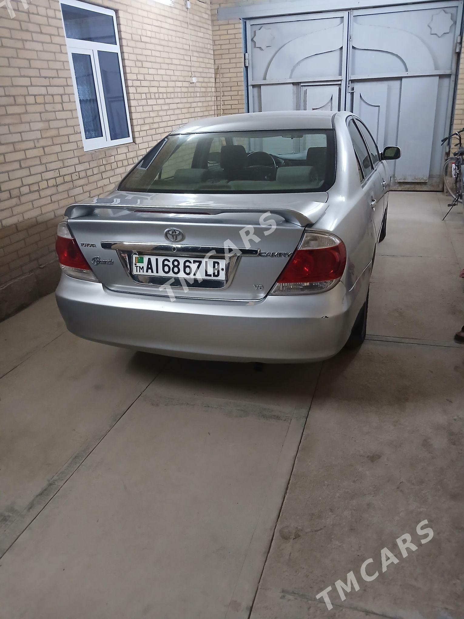 Toyota Camry 2004 - 140 000 TMT - Фарап - img 4