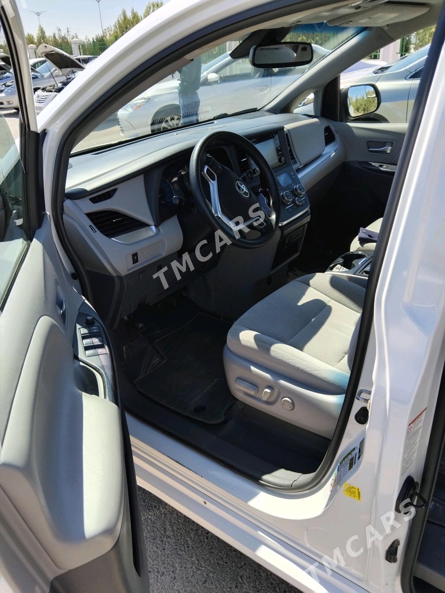 Toyota Sienna 2019 - 435 000 TMT - Gubadag - img 5