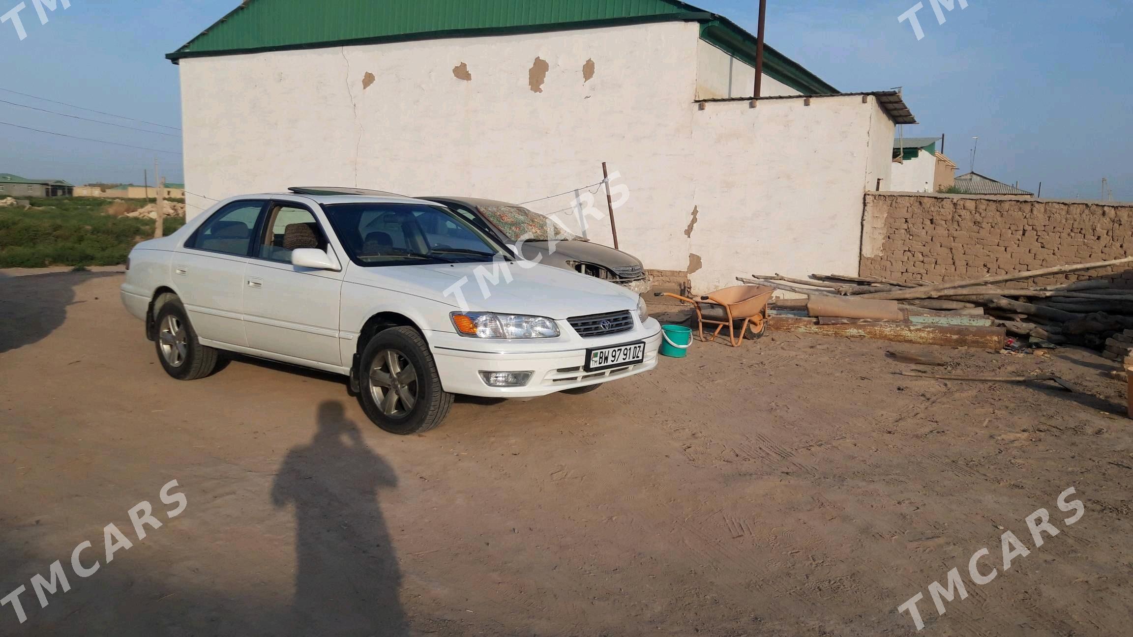 Toyota Camry 1999 - 132 000 TMT - Boldumsaz - img 3