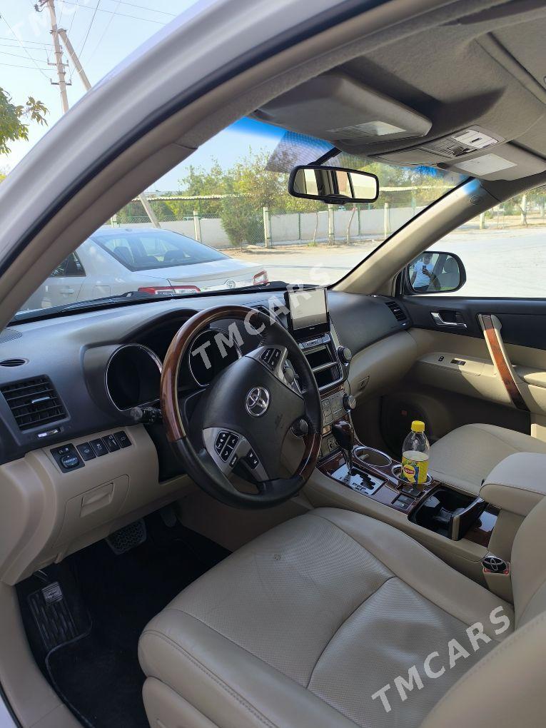 Toyota Highlander 2013 - 420 000 TMT - Halaç - img 4