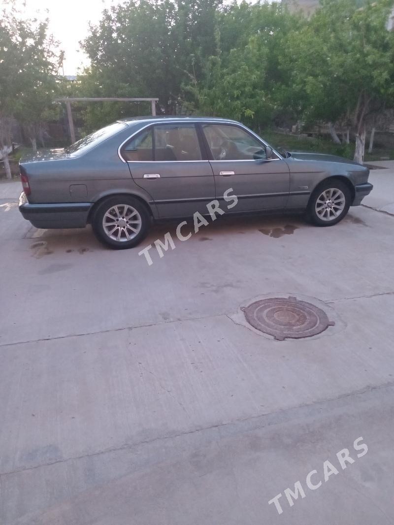 BMW 520 1990 - 30 000 TMT - Балканабат - img 2