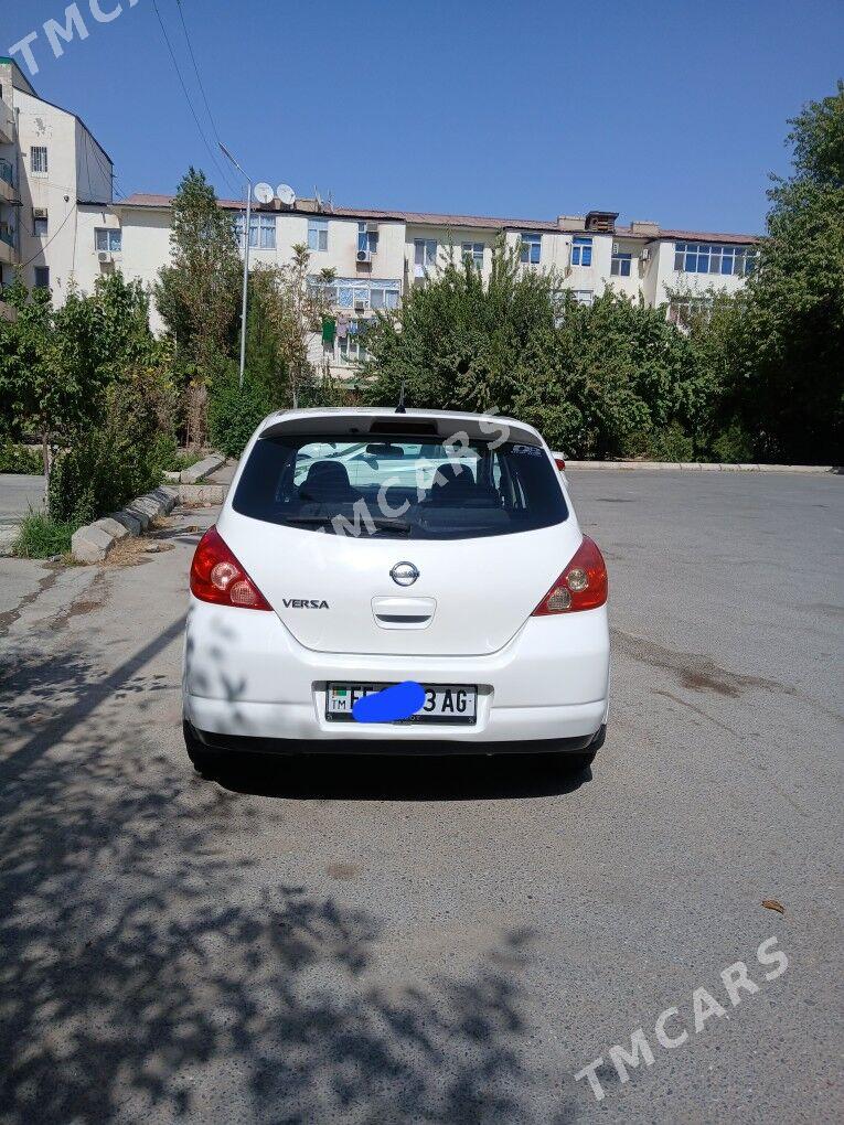 Nissan Versa 2010 - 127 000 TMT - 2 mkr - img 3
