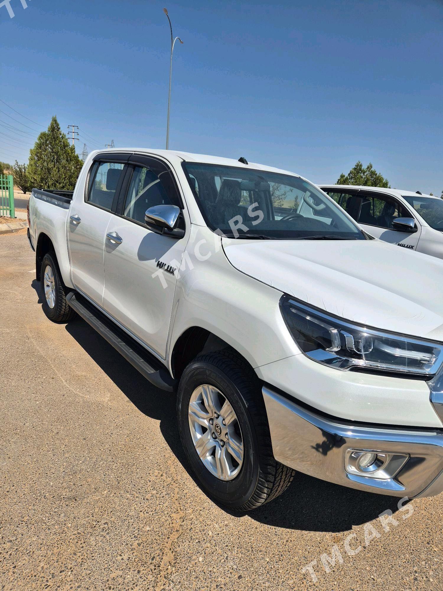 Toyota Hilux 2025 - 670 000 TMT - Ашхабад - img 4