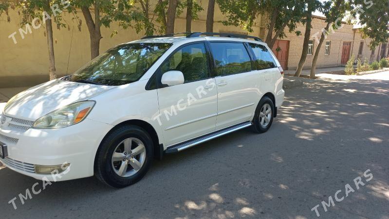 Toyota Sienna 2004 - 260 000 TMT - Губадаг - img 2