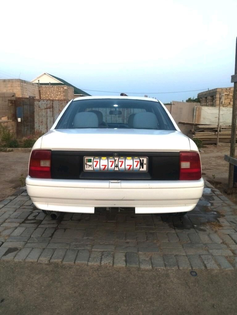 Opel Vectra 1990 - 35 000 TMT - Туркменбаши - img 2